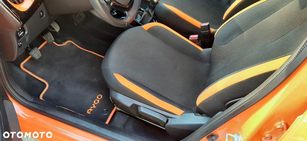 Toyota Aygo 1.0 VVT-i JBL Edition - 14