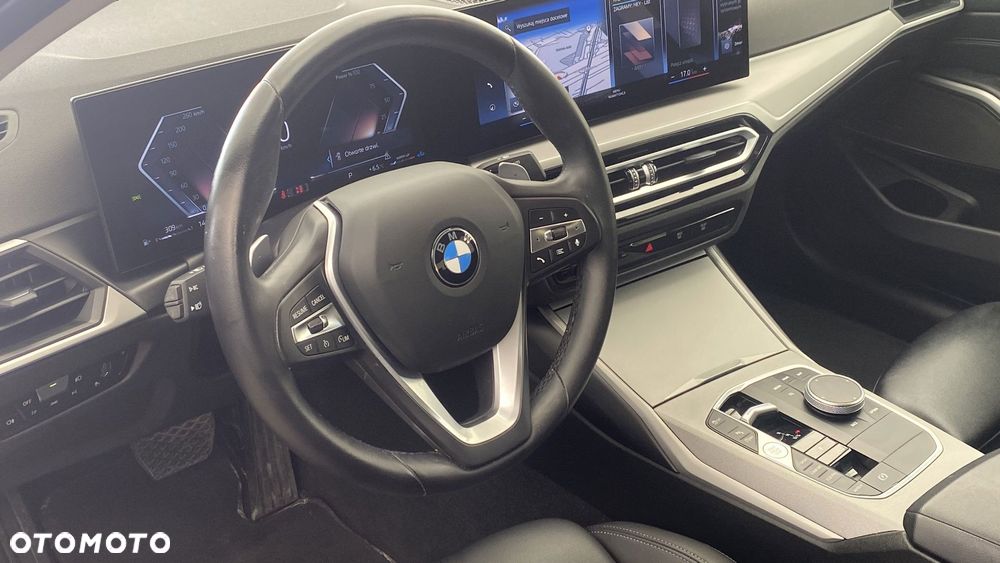 BMW Seria 3 318i - 15