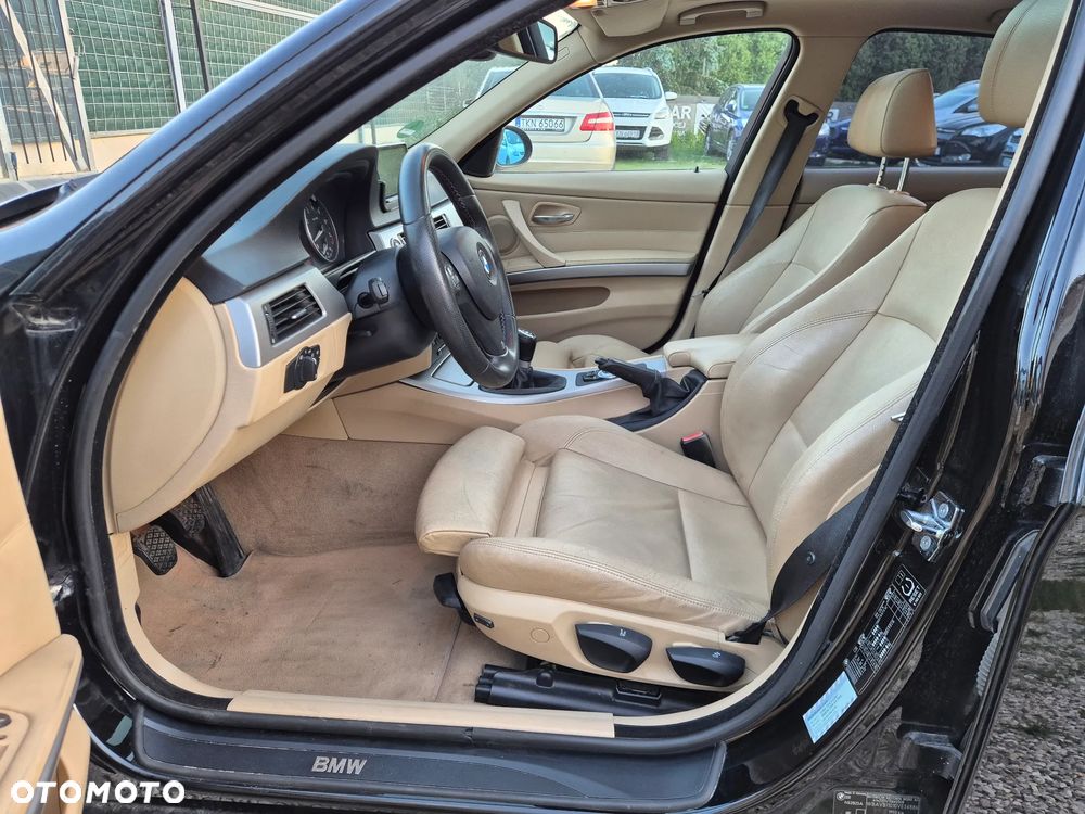 BMW Seria 3 325i - 5