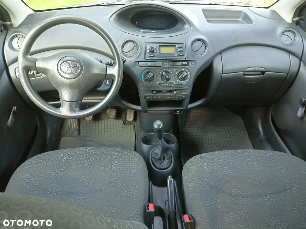 Toyota Yaris - 7