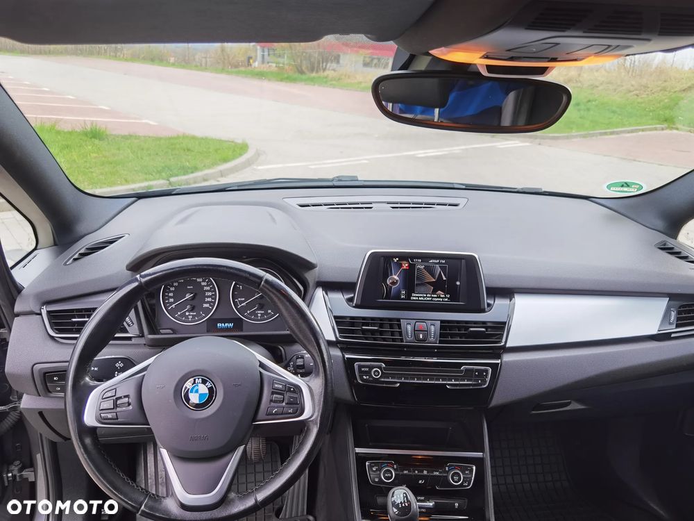 BMW Seria 2 218d Advantage - 22