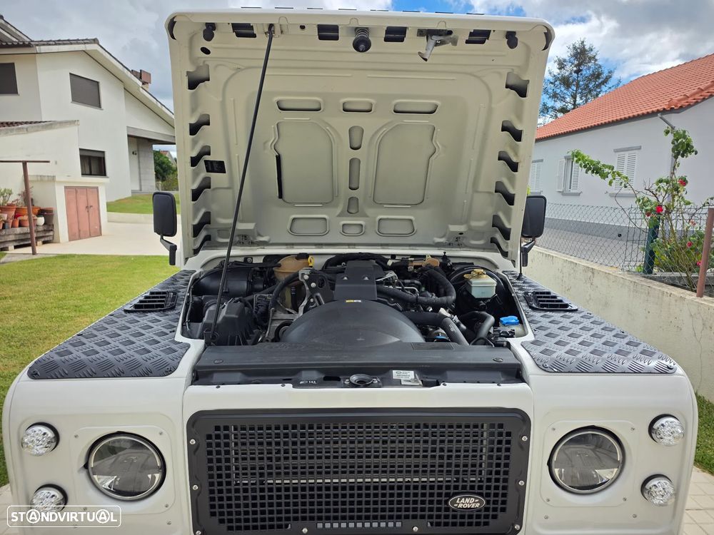 Land Rover Defender 90 2.4 CRD S - 60