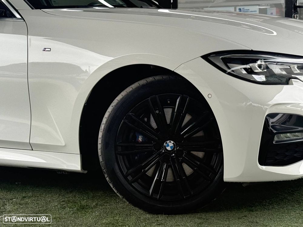 BMW 330 e Pack M Auto - 25