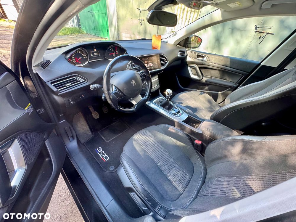 Peugeot 308 130 e-THP Stop & Start Allure - 8