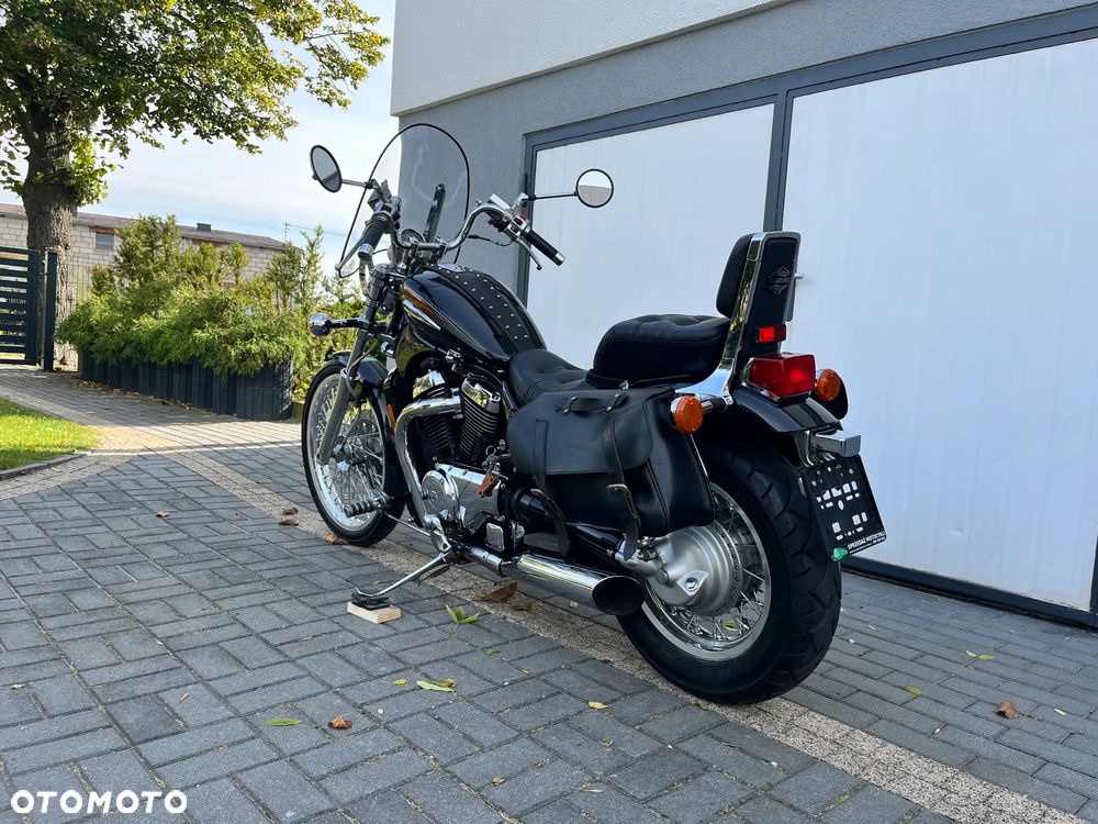Suzuki Intruder - 7