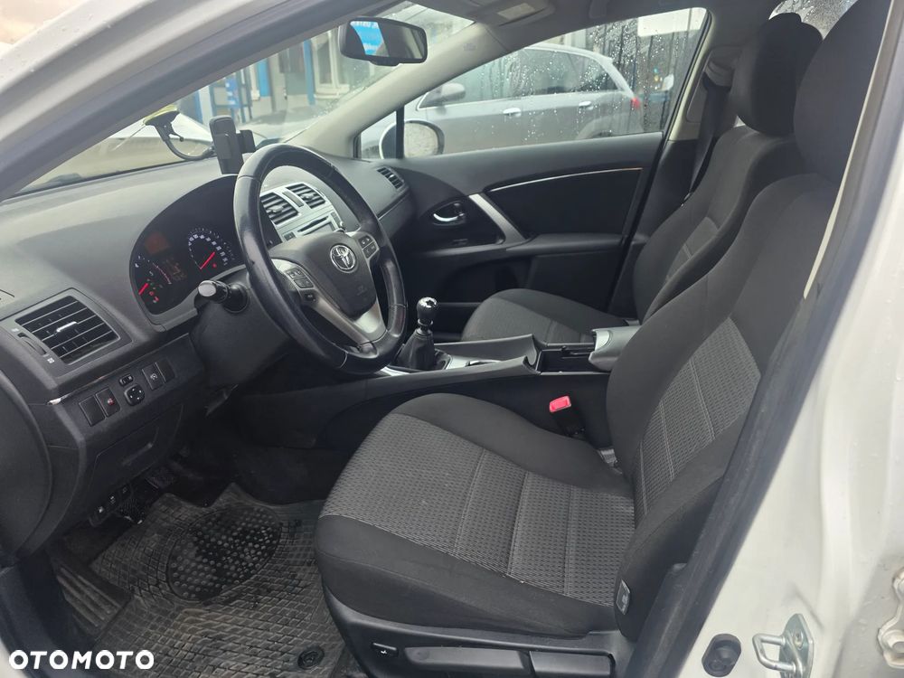 Toyota Avensis 2.0 D-4D Sol - 9