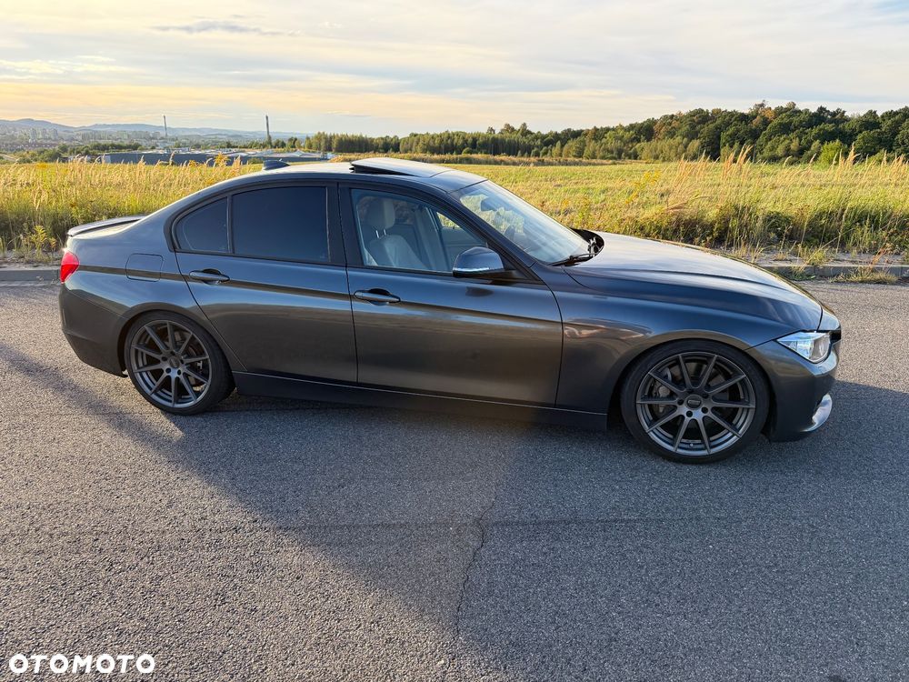 BMW Seria 3 335i - 6