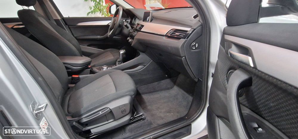 BMW X1 xDrive25e Advantage - 11