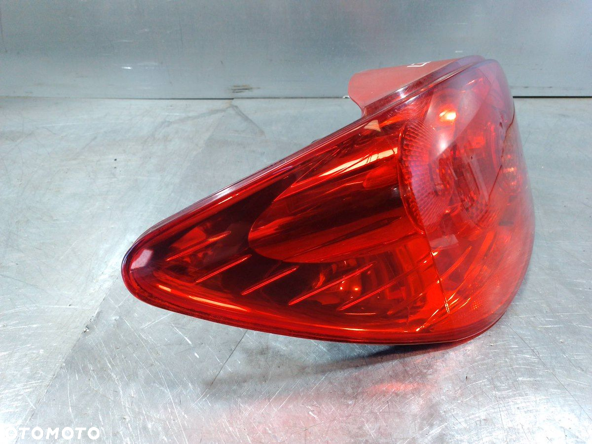 LAMPA TYLNA LEWA PEUGEOT 307 HATCHBACK - 7