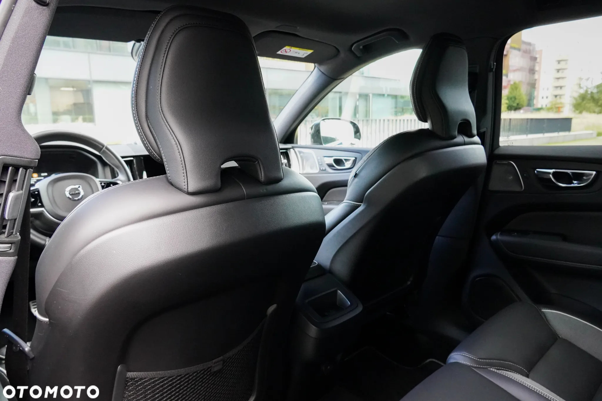 Volvo XC 60 D5 AWD R-Design - 18