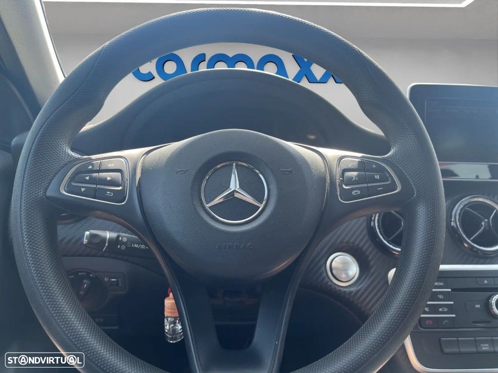 Mercedes-Benz GLA 200 d Urban - 10