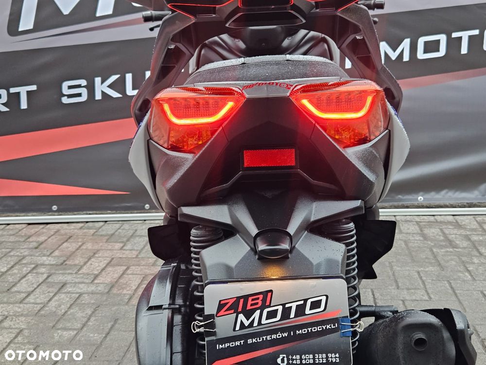 Yamaha X-max - 13