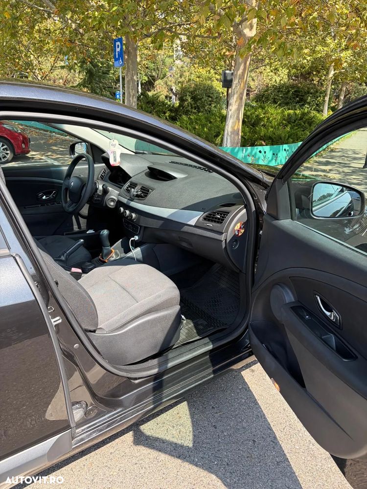 Renault Megane - 11