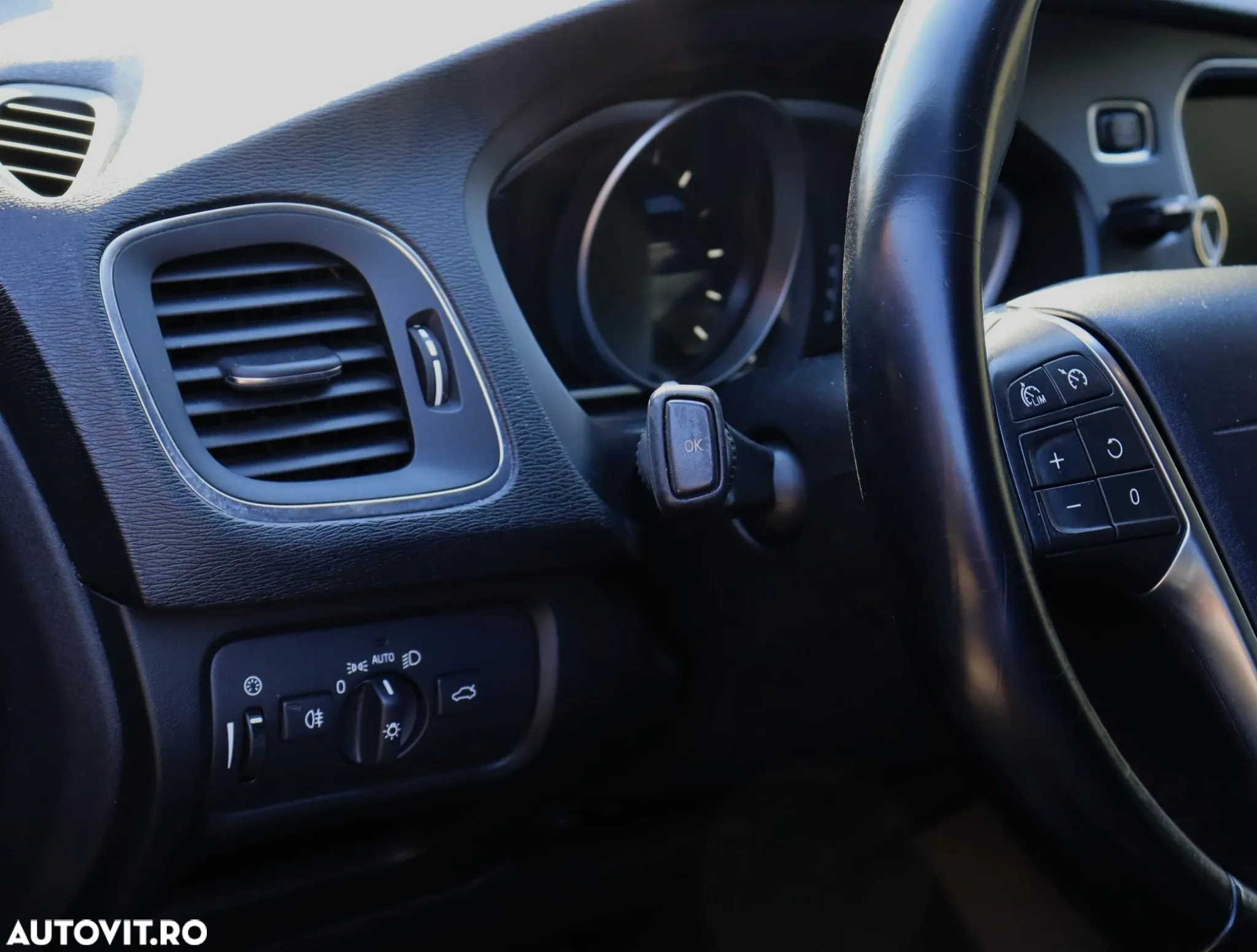 Volvo V40 D3 Geartronic - 5
