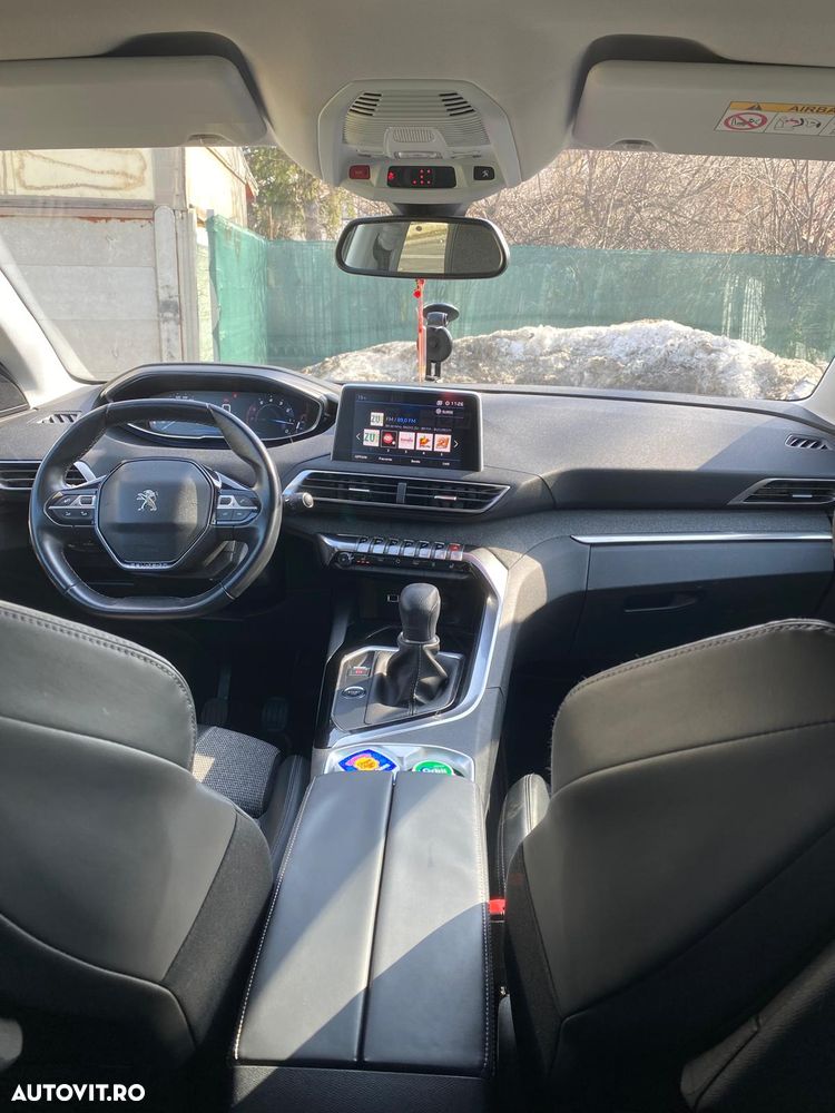 Peugeot 5008 1.2 Puretech Turbo s&s Active - 12