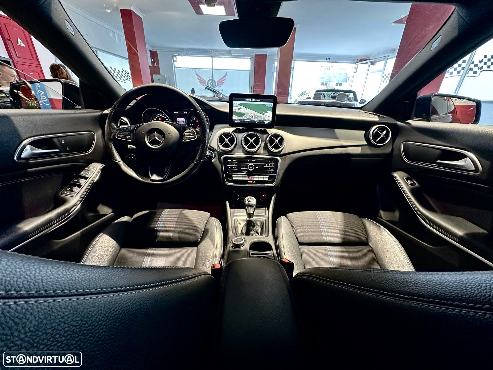 Mercedes-Benz CLA 180 Shooting Brake d Peak Edition - 10
