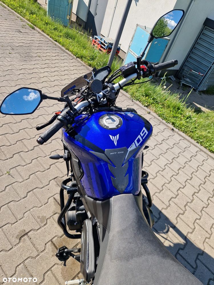Yamaha MT - 9