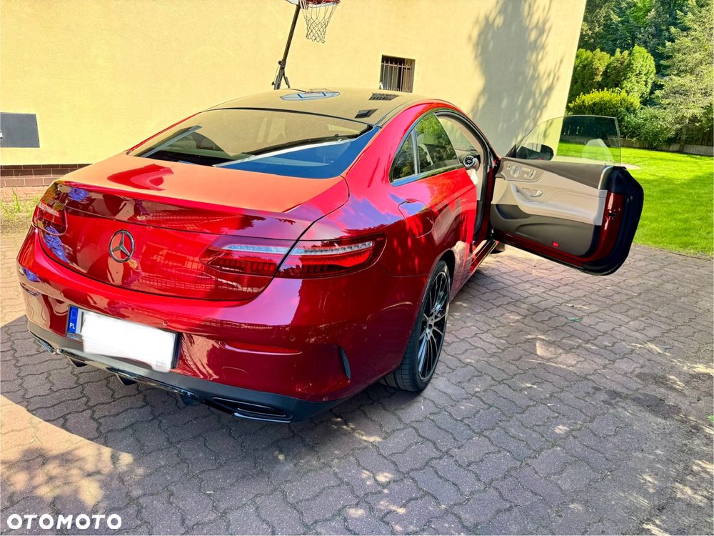 Mercedes-Benz Klasa E 220 d 4-Matic 9G-TRONIC - 12