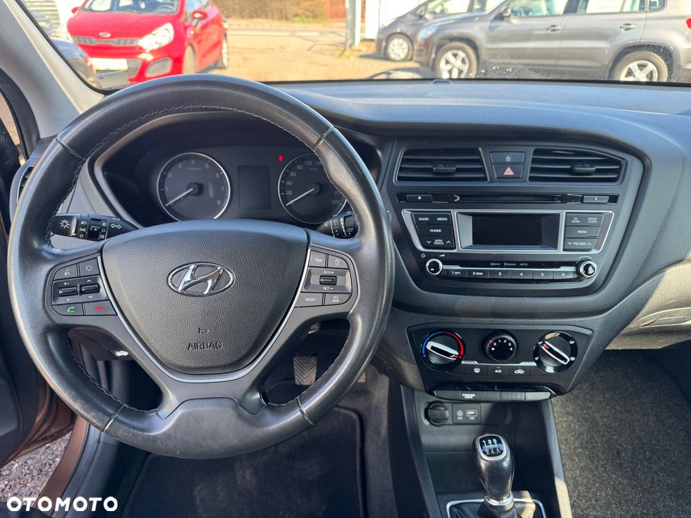 Hyundai i20 blue 1.2 YES Gold - 14