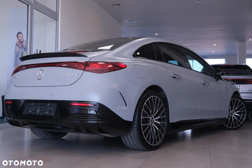 Mercedes-Benz EQE AMG 43 4Matic AMG Premium - 7