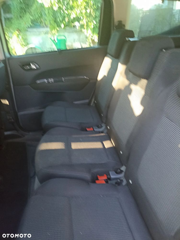 Peugeot 5008 1.6 Active 7os - 5