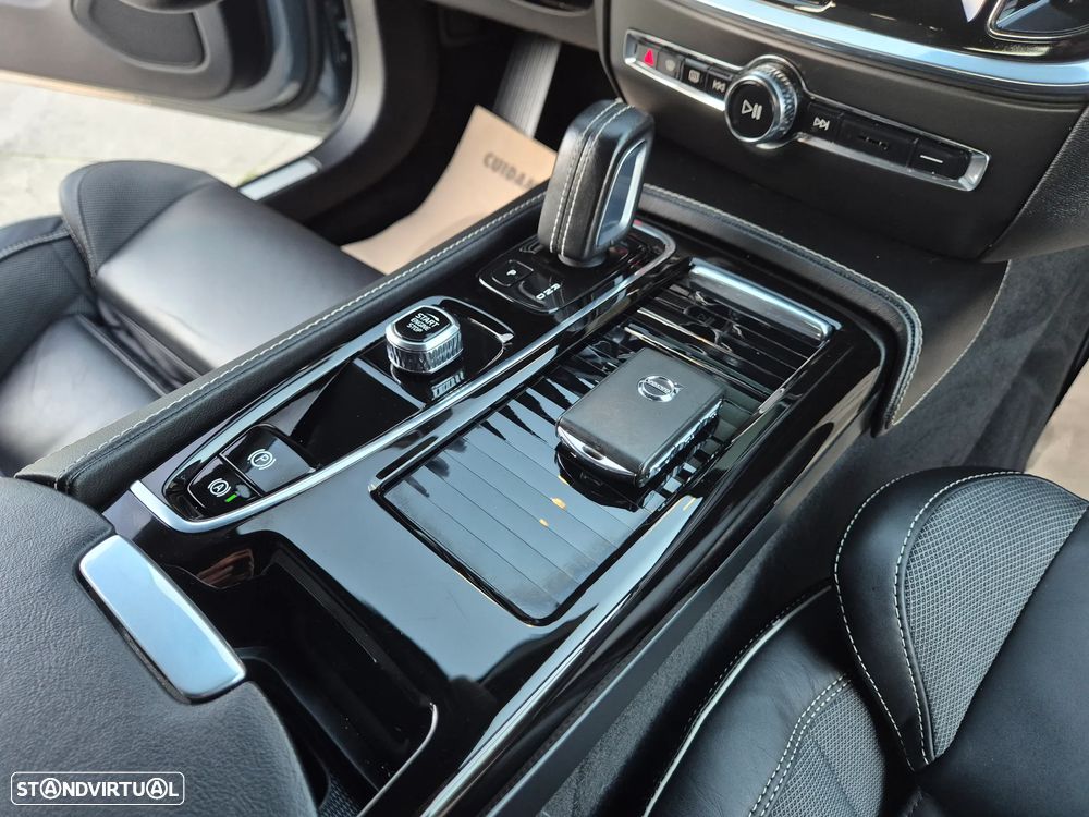 Volvo V60 2.0 T6 AWD TE R-Design - 35