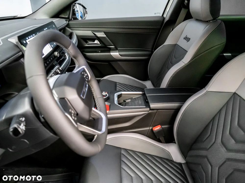 Jeep Compass 1.2 T3 mHEV First Edition FWD DCT - 24