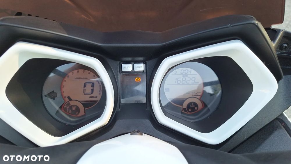 Yamaha X-max - 26