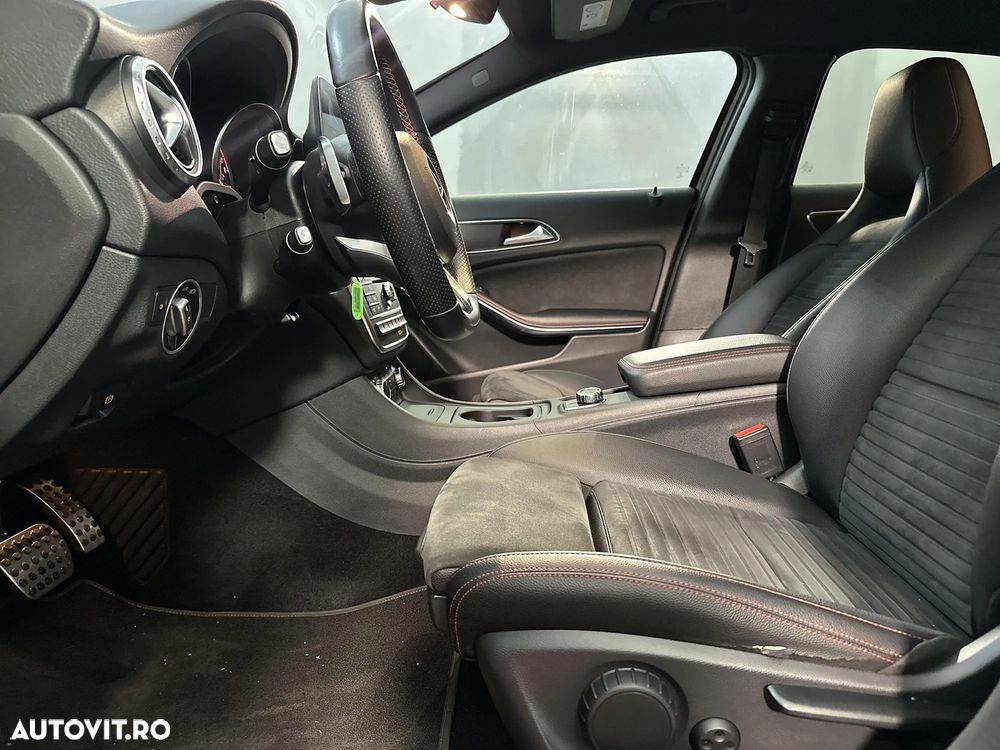 Mercedes-Benz GLA 250 4Matic 7G-DCT AMG Line - 21