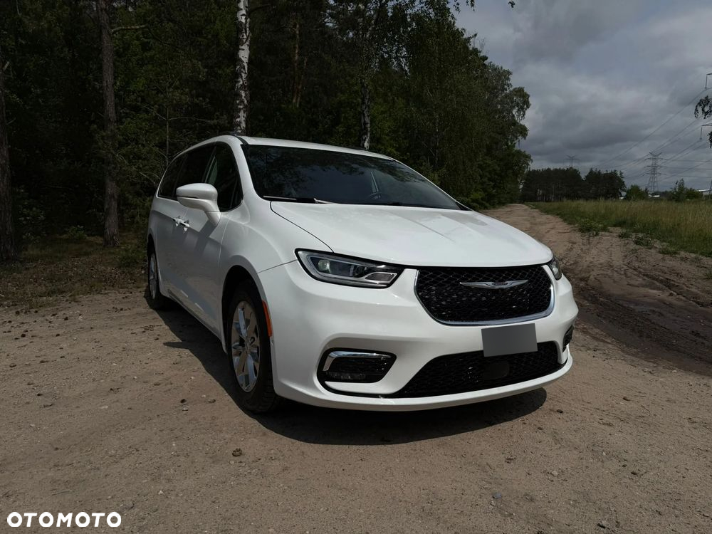 Chrysler Pacifica - 14
