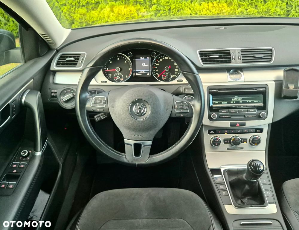 Volkswagen Passat 2.0 TDI Comfortline - 7