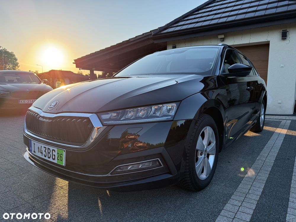 Skoda Octavia 2.0 TDI Elegance DSG - 1