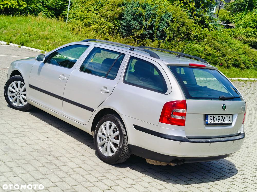 Skoda Octavia 2.0 FSI Elegance Tiptr - 1
