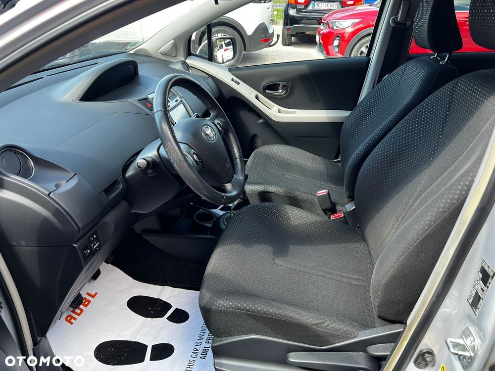 Toyota Yaris 1.33 VVT-i Executive - 5