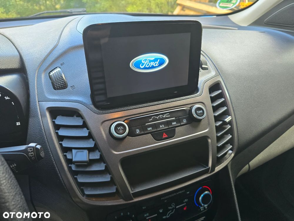 Ford Transit Connect - 16