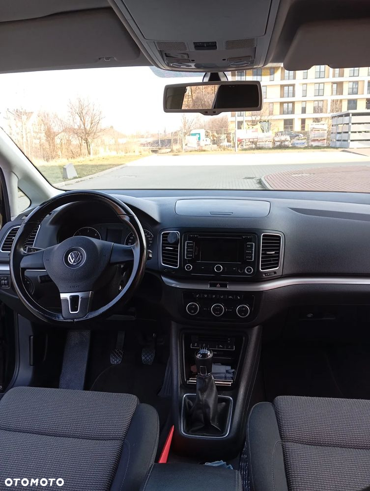 Volkswagen Sharan - 11