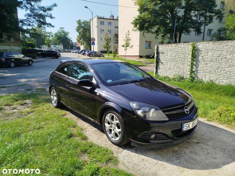 Opel Astra III GTC 1.8 Cosmo - 6