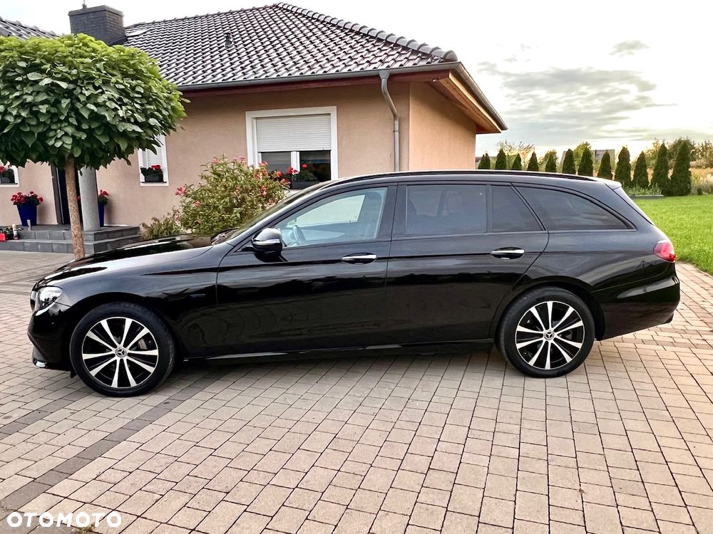 Mercedes-Benz Klasa E 220 d 4Matic 9G-TRONIC Avantgarde - 17