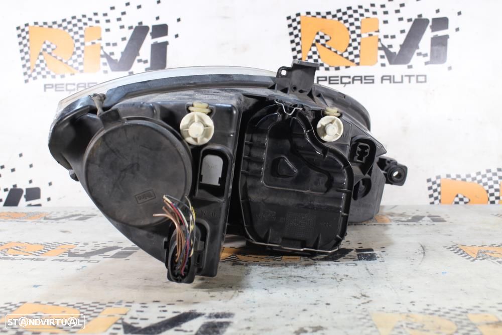 Ótica / Farol Esquerdo Seat Leon (1P1)  5P2941005d / 89315811 / Condut - 4