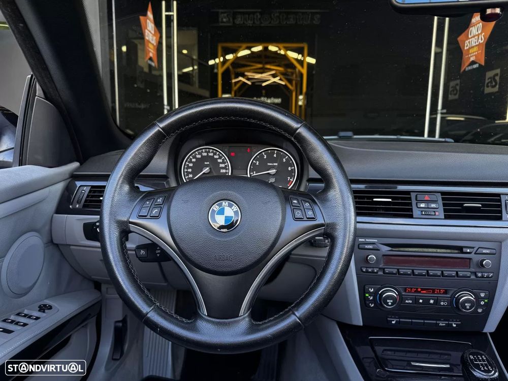 BMW 320 i Cabrio - 27