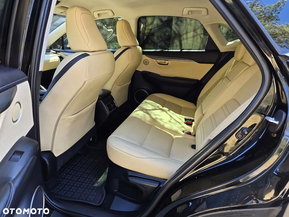 Lexus NX 300h Elite AWD - 10