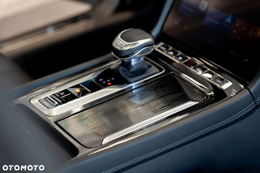 Hongqi H5 2.0T Deluxe - 19