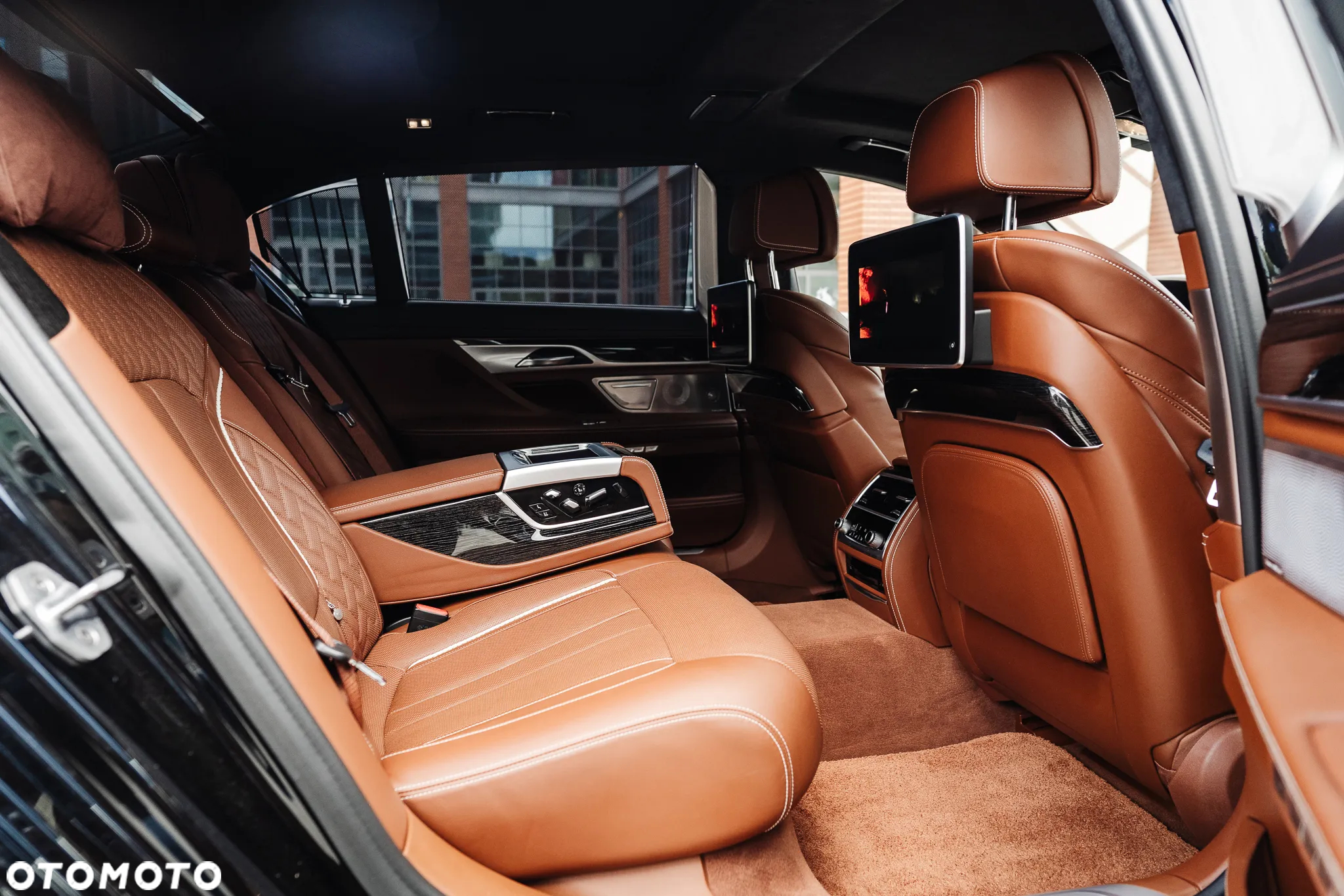 BMW Seria 7 M760Li xDrive - 28