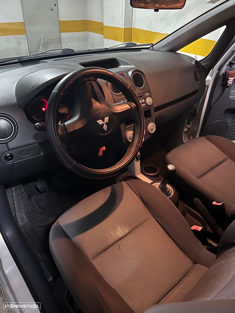 Mitsubishi Colt 1.1 Base - 2