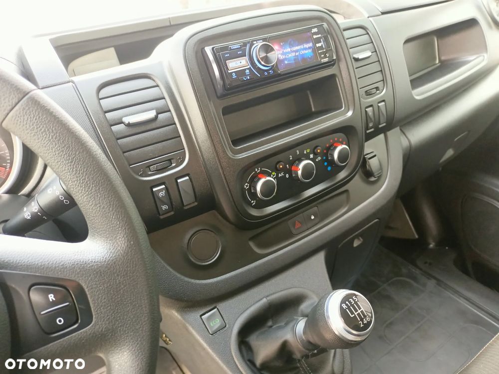Renault TRAFIC 2.0 DCI LONG 6-OSOBOWO-CIĘŻAROWY - 27