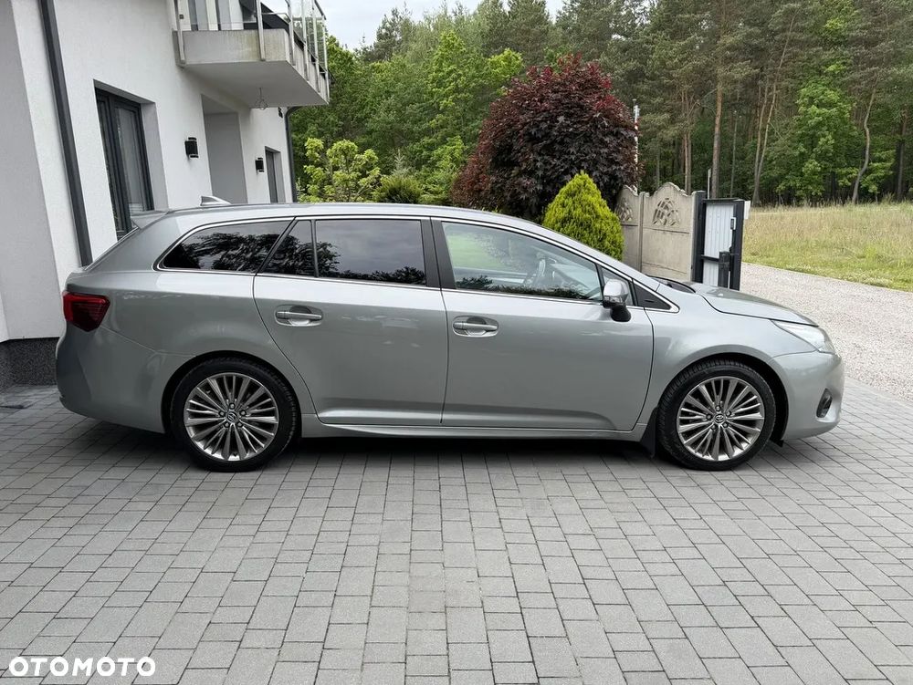 Toyota Avensis Touring Sports 1.8 Business Edition - 16