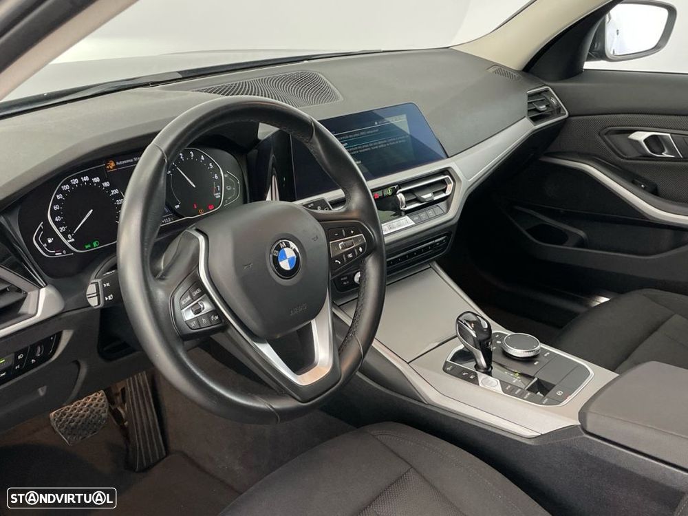 BMW 330 e Auto - 20