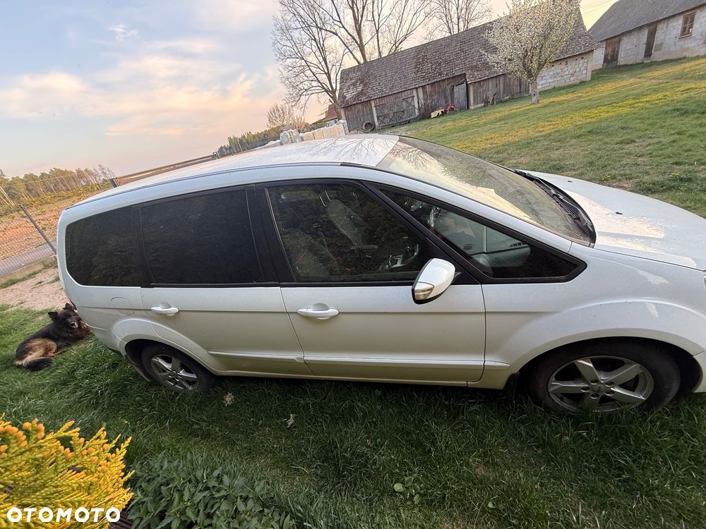 Ford Galaxy - 3