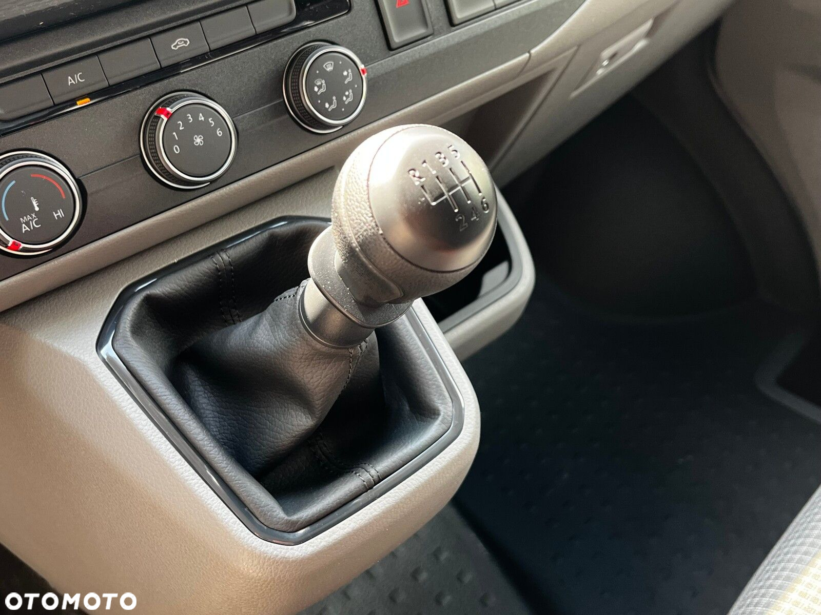 Volkswagen Transporter Furgon - 14