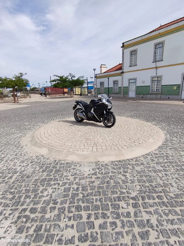 Honda VFR 1200f Versão 2013 Manual - 15